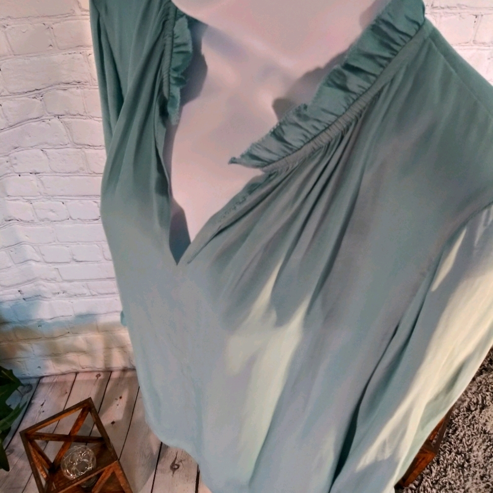 Chelsea & Theodore Woman's Blouse